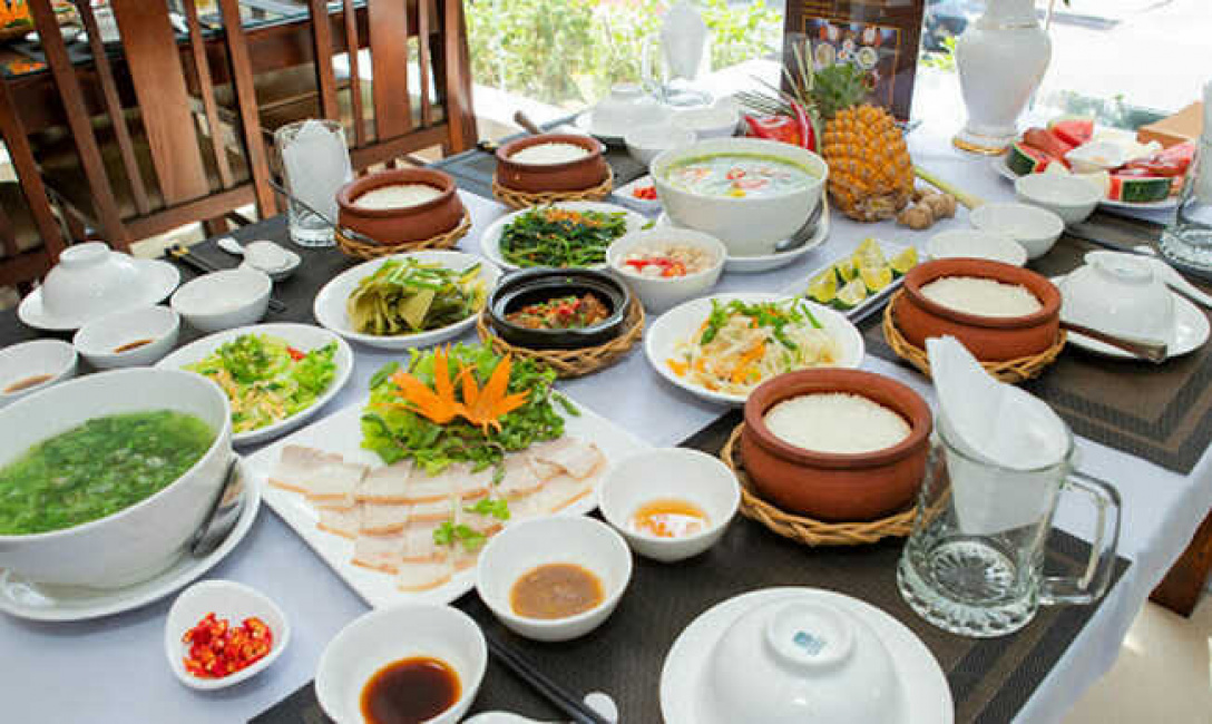Top 10 quán cơm ngon rẻ nổi tiếng nhất Sài Gòn