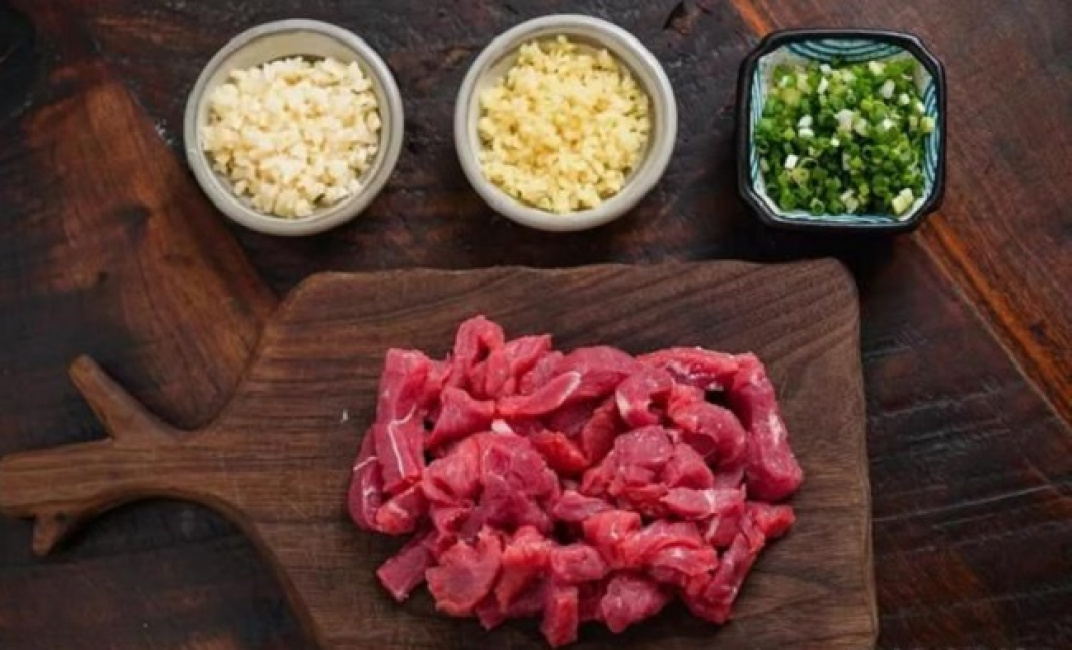 Cách làm món bò chiên thịt mềm đậm đà hương vị đơn giản dễ làm