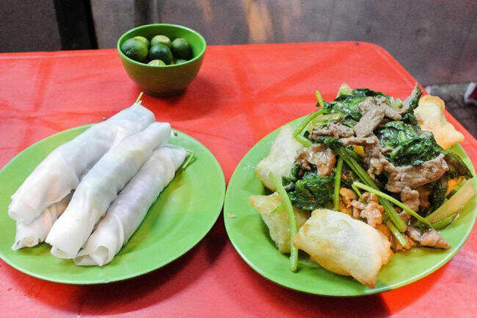 Top 10 quán ăn vặt ngon tại Hà Nội nhất định phải thử một lần