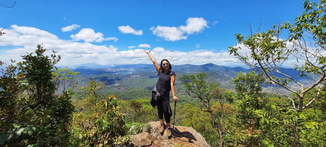 Trekking Bidoup khó không? Kinh nghiệm leo núi Bidoup Lâm Đồng chi tiết