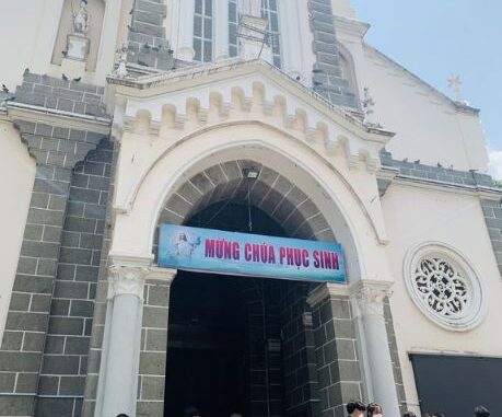 church of huyen si, foreigner community, holy week, masses, notre dame cathedral saigon, risen lord, foreigners in ho chi minh city celebrate easter