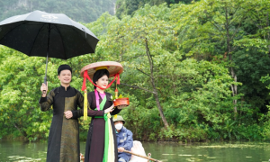 ninh binh, ninh binh tourism, trang an complex - ninh binh, trang an festival, trang an tourism, thousands of people attended the opening of trang an festival