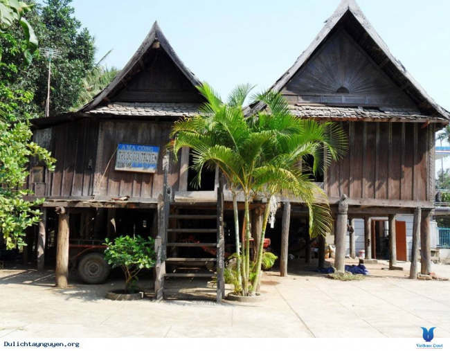 Điểm Du Lịch Buôn Ma Thuột: Nhà Cổ Người Lào