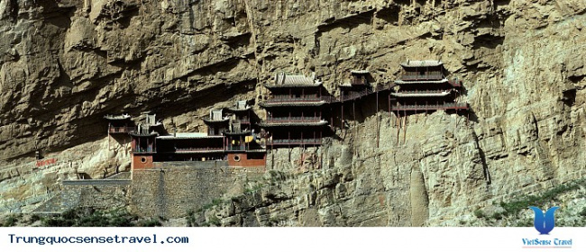 lạ mắt với ngôi chùa hơn 1500 năm trên núi của trung quốc