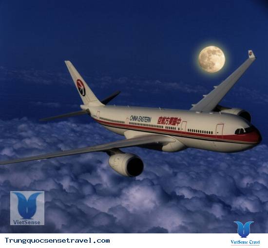 Dân chơi Trung Quốc mua vé máy bay để ... lên trời ngắm trăng rằm