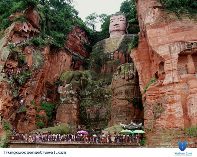 Kỳ vĩ bức tượng Phật đá lớn nhất thế giới: Lạc Sơn Đại Phật