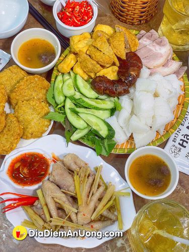 Phát hiện một quán bún đậu người Hà Nội chuẩn xịn, trong Sài Gòn nhất định phải thử qua
