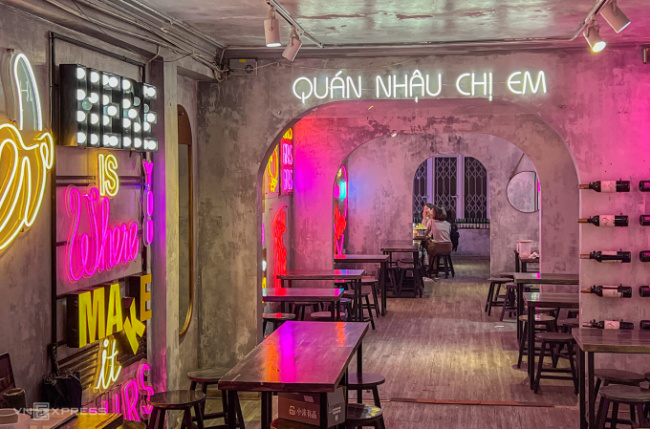 culinary suggestions, hanoi, pubs, traveling hanoi, what to eat in hanoi?, three quirky pubs