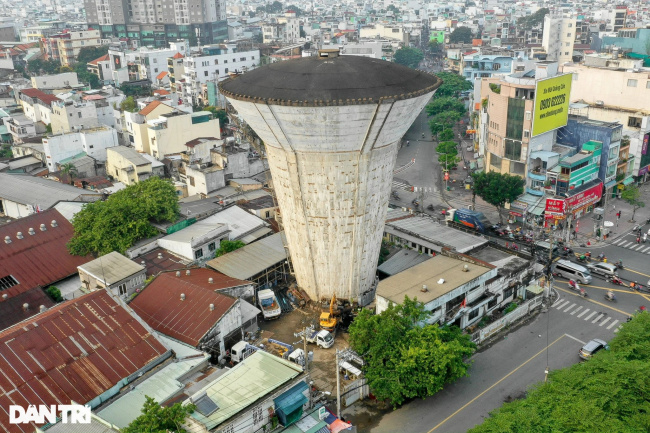 castle under the sea, ho chi minh city, uninhibited, water tower, concrete “mushrooms” in the heart of ho chi minh city