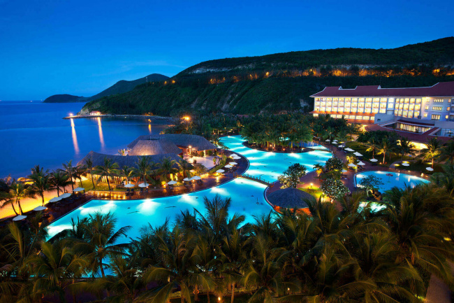 Tất tần tật kinh nghiệm nghỉ dưỡng tại Vinpearl Resort Nha Trang