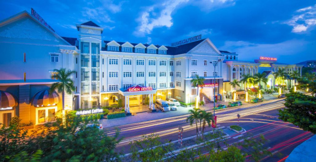 , review top 10 khách sạn đà nẵng gần trung tâm thành phố được đặt nhiều nhất