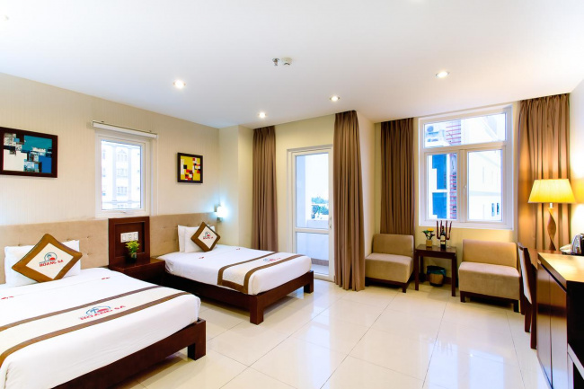, review top 10 khách sạn đà nẵng gần trung tâm thành phố được đặt nhiều nhất