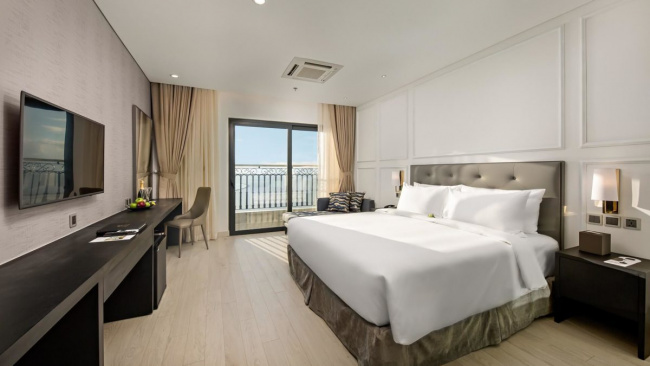 , review về golden bay hotel – khách sạn dát vàng tại đà nẵng