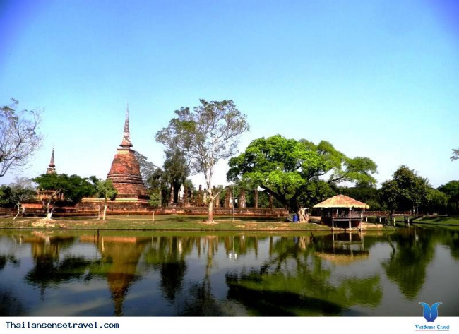 đến thăm ngôi đền khmer phimai lớn nhất ở thái lan