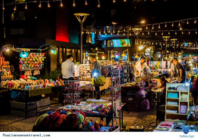khu chợ đêm night bazaar chiang mai