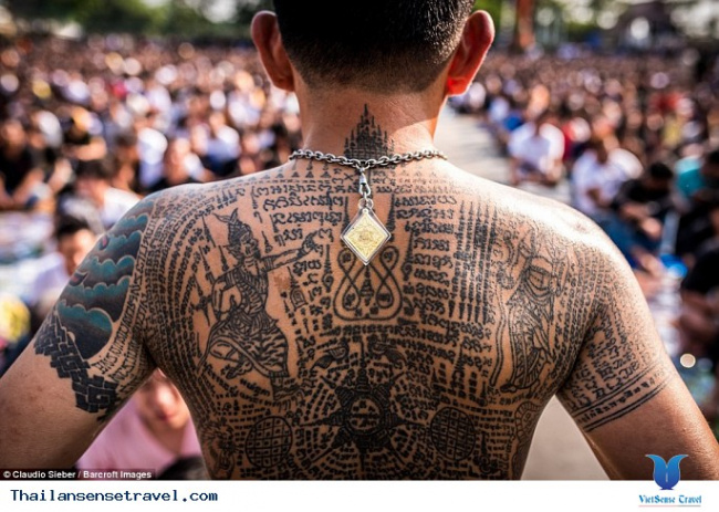 Hai lễ hội kì dị của Thái Lan dễ khiến bạn chết khiếp