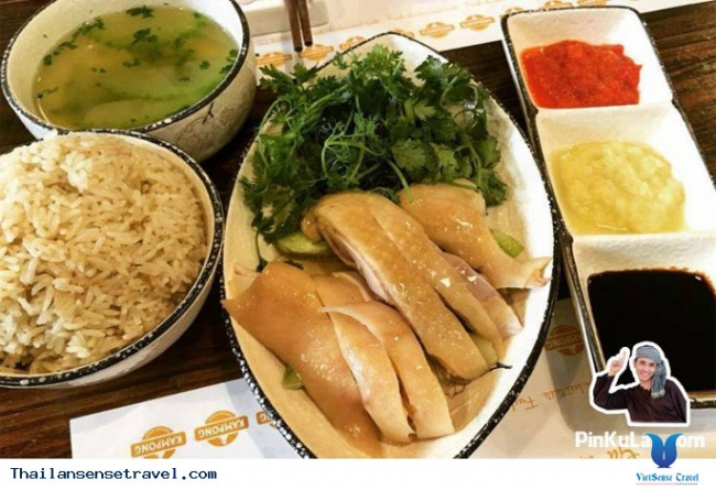 thưởng thức cơm gà hải nam ở bangkok
