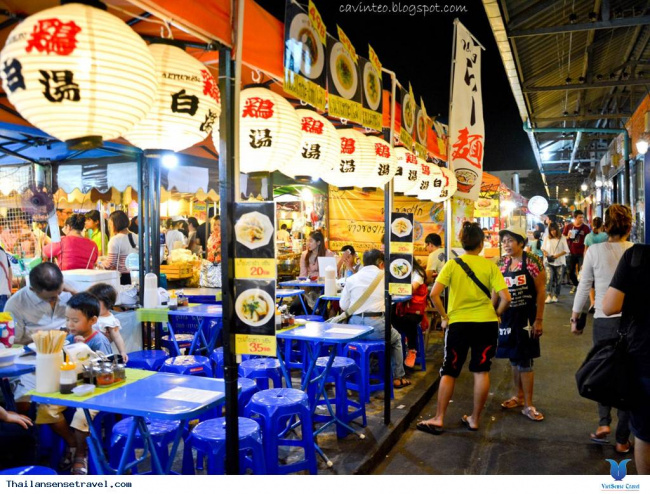 khám phá ẩm thực thái lan trong chợ đêm hua hin