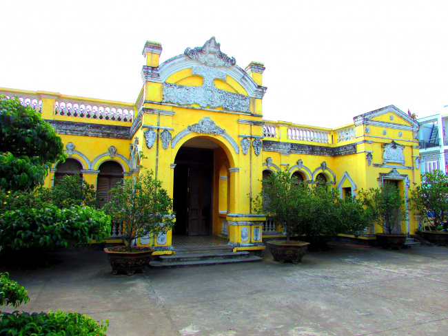 Nhà Đốc Phủ Hải – Ngôi nhà cổ độc đáo ở Gò Công, Tiền Giang