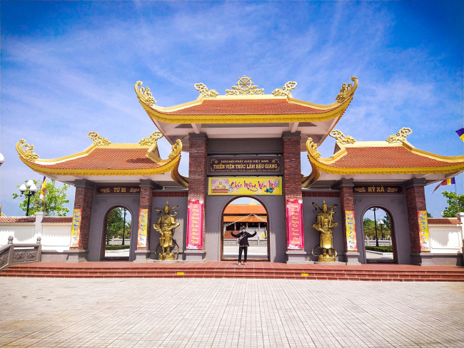 Thiền Viện Trúc Lâm – Điểm nhấn du lịch văn hóa tâm linh của Hậu Giang