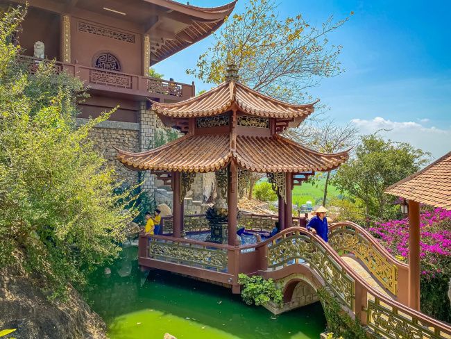 Vãn cảnh Chùa Hang (Phước Điền Tự) – Ngôi chùa tuyệt đẹp ở An Giang