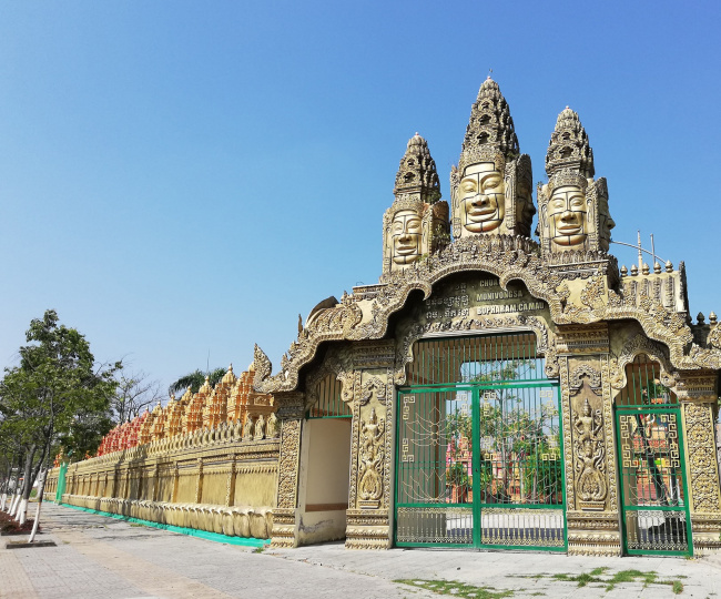Chùa Monivongsa Bopharam – Ngôi chùa Khmer tuyệt đẹp ở TP Cà Mau