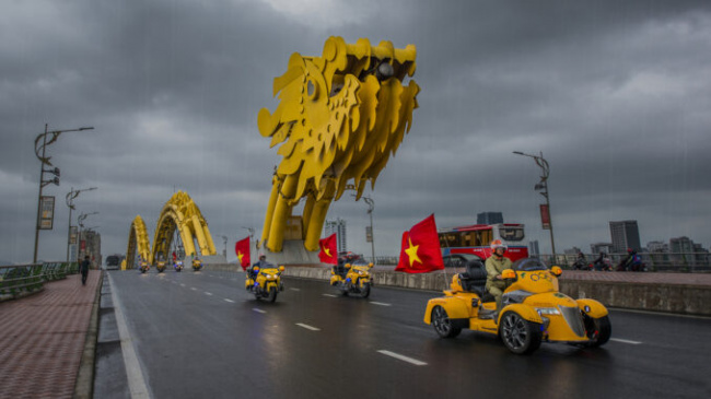 The iconic bridges of Vietnam tourism