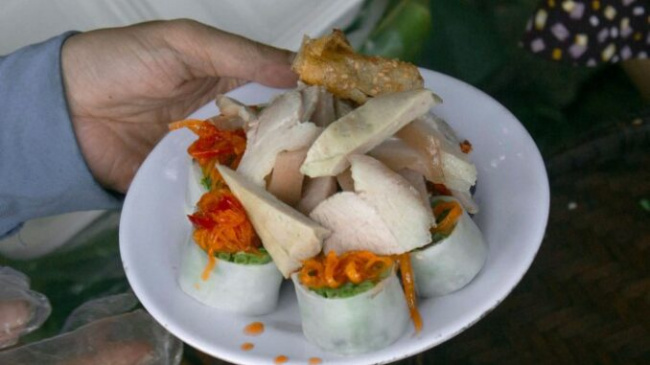 Hue’s wet and sour shrimp rolls – delicious royal delicacy only available in the ancient capital 