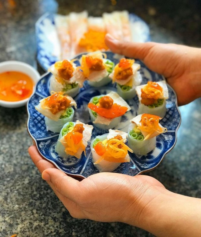 hue cuisine, hue wet shrimp rolls, royal dish, sour shrimp rolls, hue’s wet and sour shrimp rolls – delicious royal delicacy only available in the ancient capital 