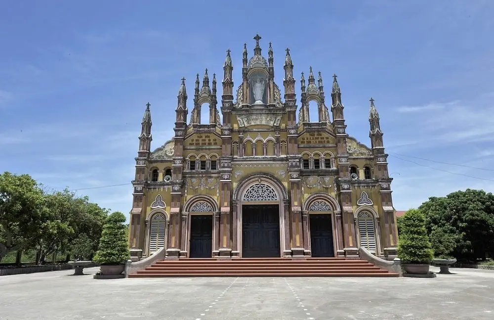 Giáo xứ Trung Linh – Một trong những giáo xứ lớn sầm uất nhất của giáo phận Bùi Chu