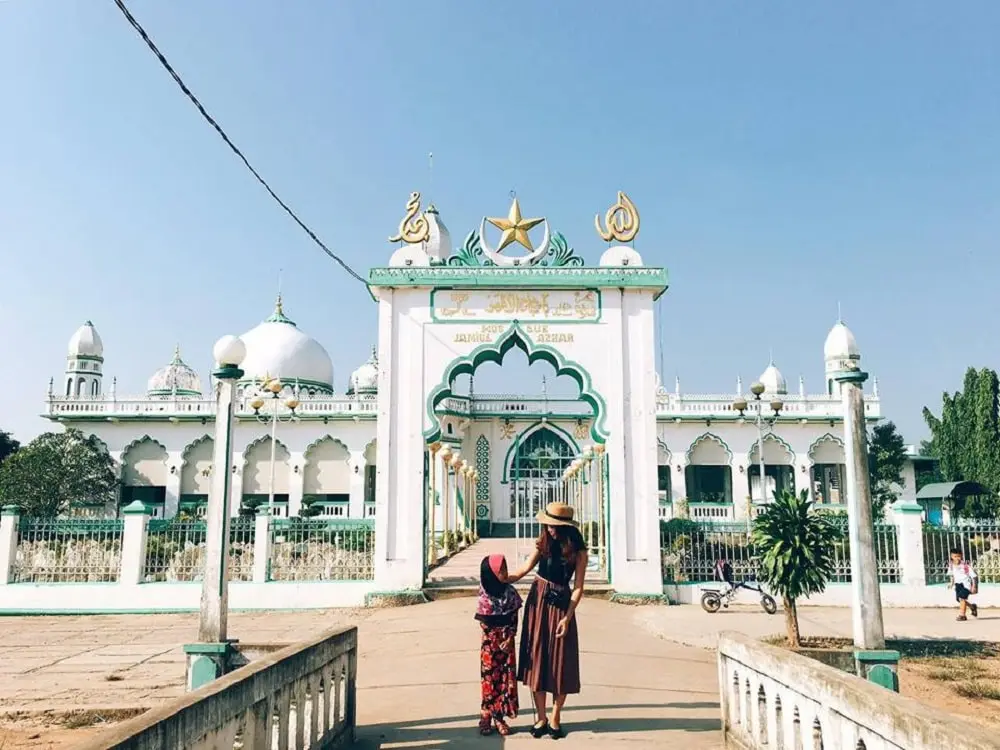 chiêm ngưỡng khu thánh đường đẹp nhất việt nam: masjid jamiul azhar