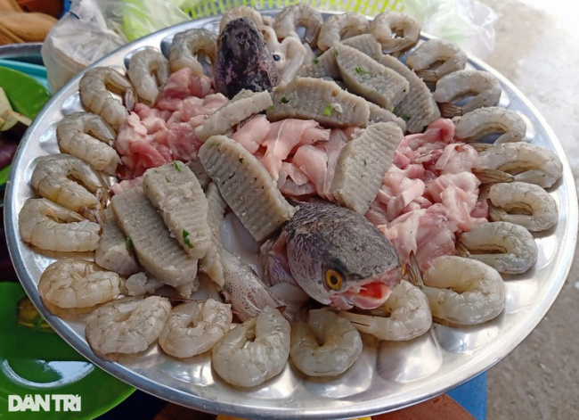 ca mau tourism, fish sauce hot pot, hive, u minh ha, on this occasion of april 30, come back to u minh ha to eat specialties of fish sauce hotpot, watch the “terrible” honeycomb￼
