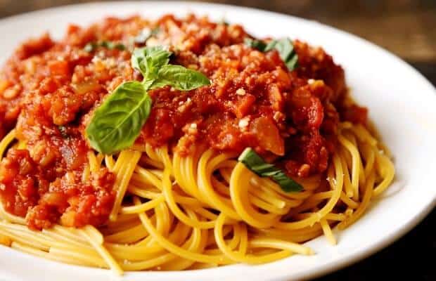 ăn chơi sài gòn, hẻm spaghetti: thiên đường mỳ ý của thực khách âu