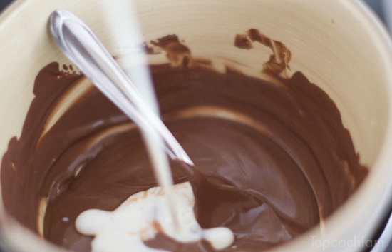 kem socola, cách làm socola, cách làm kem socola, cách làm kem, làm kem socola chỉ 3 nguyên liệu đơn giản