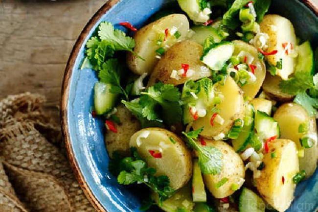 Cách làm salad khoai tây thơm ngon, béo ngậy