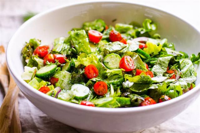 Cách làm salad xà lách dưa chuột thanh mát cực đơn giản