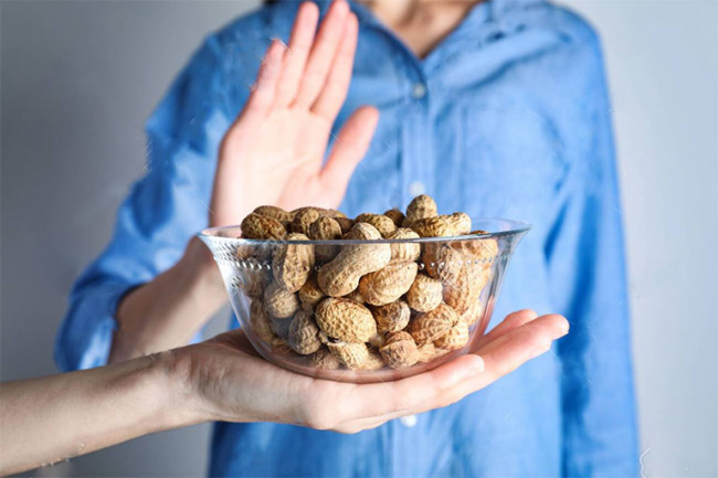 lạc ăn sống được không, hạt lạc, đậu phộng, các loại hạt, tại sao nên bổ sung hạt lạc vào chế độ ăn thường xuyên