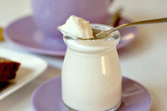 yaourt phô mai, cách làm yaourt phô mai, cách làm, cách làm yaourt phô mai béo ngậy đơn giản