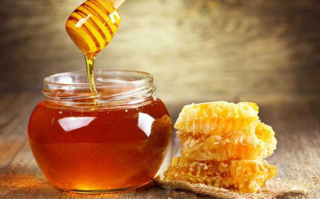Cách làm đẹp từ mật ong nguyên chất