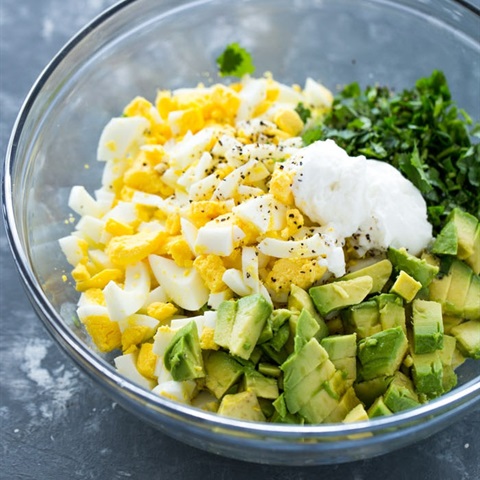salad bơ trứng, salad, cách làm salad, 2 cách làm salad bơ trứng thơm ngon đơn giản tại nhà