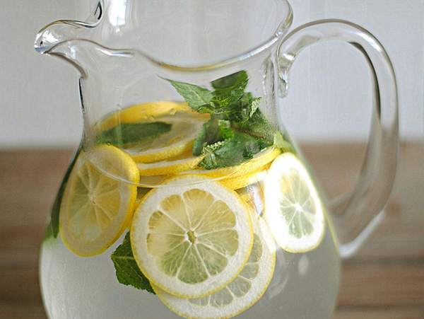 Phương pháp detox cơ thể bằng nước muối cải thiện sức khỏe