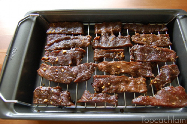 thịt bò khô, khô bò, cách làm thịt bò khô, cách làm thịt bò khô mềm thơm cực đơn giản tại nhà