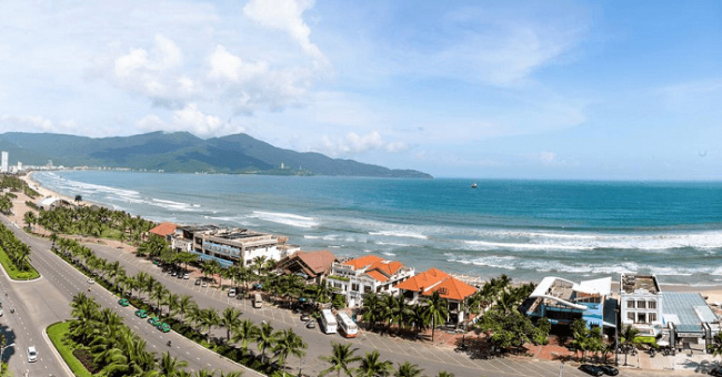 lưu lại 10 khách sạn có hồ bơi view biển tại đà nẵng tuyệt đẹp