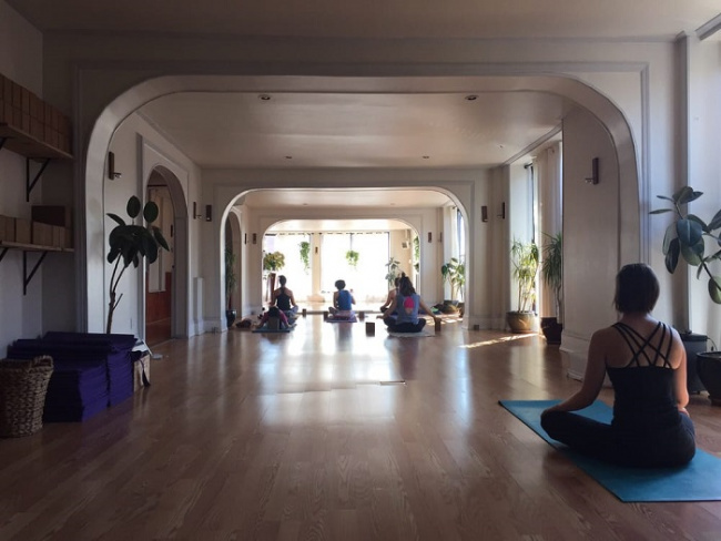 Yoga Đà Nẵng – sự lựa chọn hoàn hảo để duy trì sức khỏe và kéo dài tuổi thanh xuân