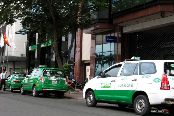 taxis in mui ne – phan thiet city – binh thuan province
