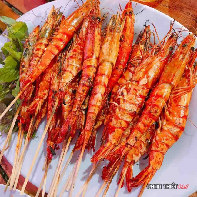 fresh and delicious phan thiet seafood market