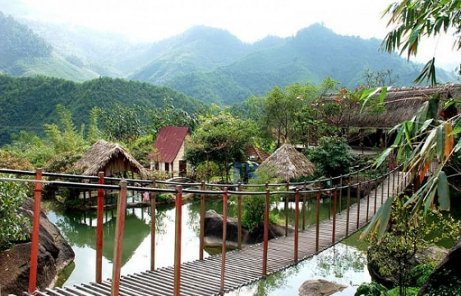 top 6 khu du lịch sinh thái đà nẵng thu hút đông khách nhất (1)