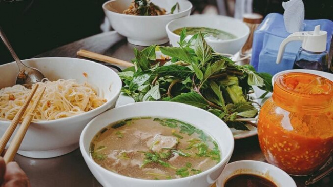 Delicious Vietnamese pho dishes are always remembered wherever you go, no matter where you go, you will always feel hungry