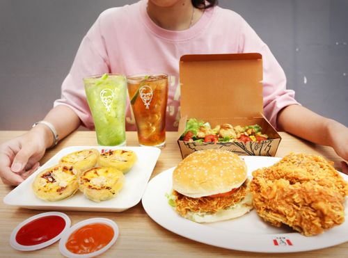 Thanh mát tức thì, bật ngay năng lượng sảng khoái với bộ đôi siêu đẳng vừa mới debut - Krushers Chanh nhà KFC