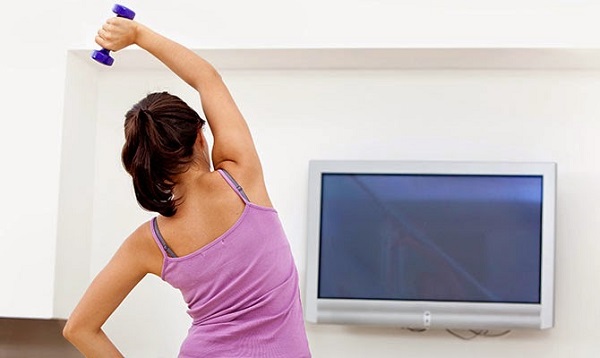 bạn có nên tập thể dục tại nhà để rèn luyện sức khỏe?